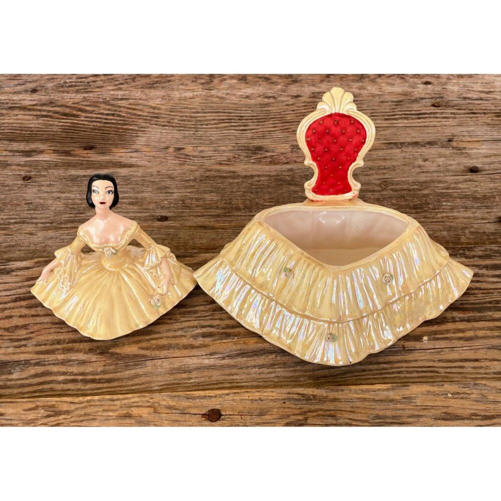 Vintage 1960s Ceramic Glam Lady Trinket Box On a Chair - Picture 2 of 16
